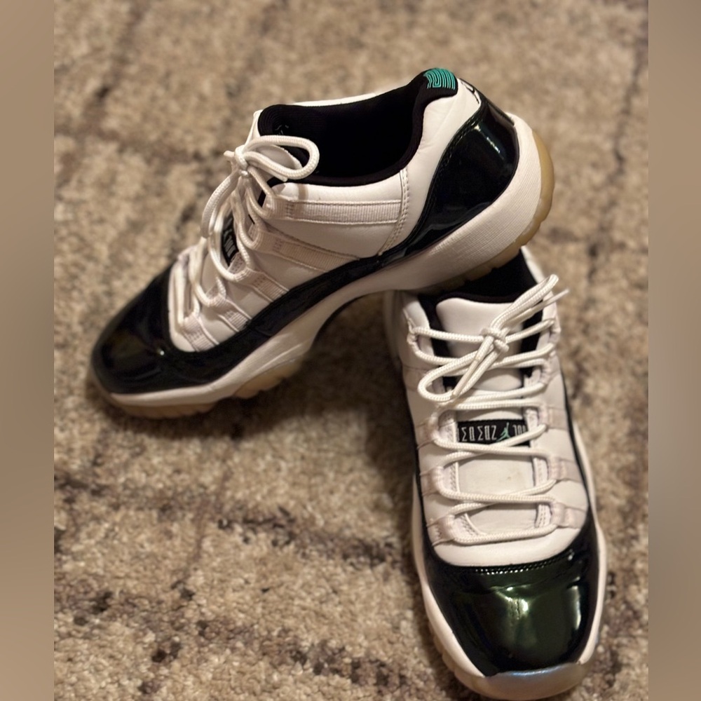 Air Jordan 11 Retro Low Sneakers